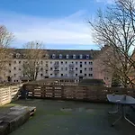 Gemuetliche Und Zentrale Stadtwohnung